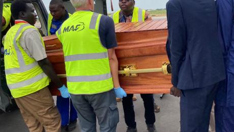 Transporting body of President Obed